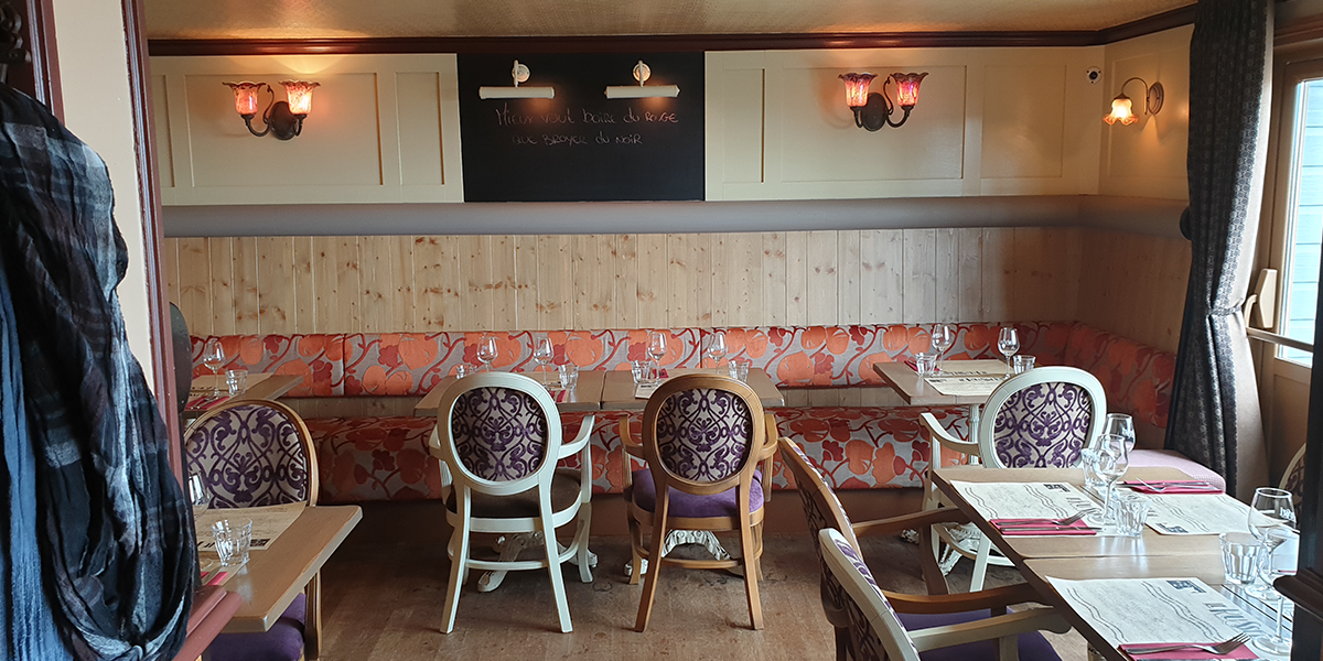 Banquette Seating Style 12